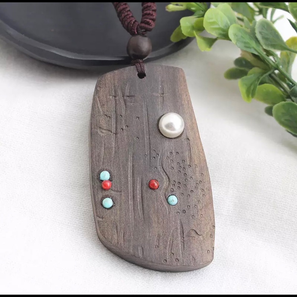 Vintage Sandalwood Natural Stone Pendant Necklace